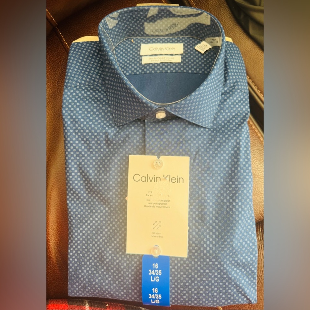 Calvin Klein Men's Blue Dress Shirt size L/G 16 34/35 slim fit NWT